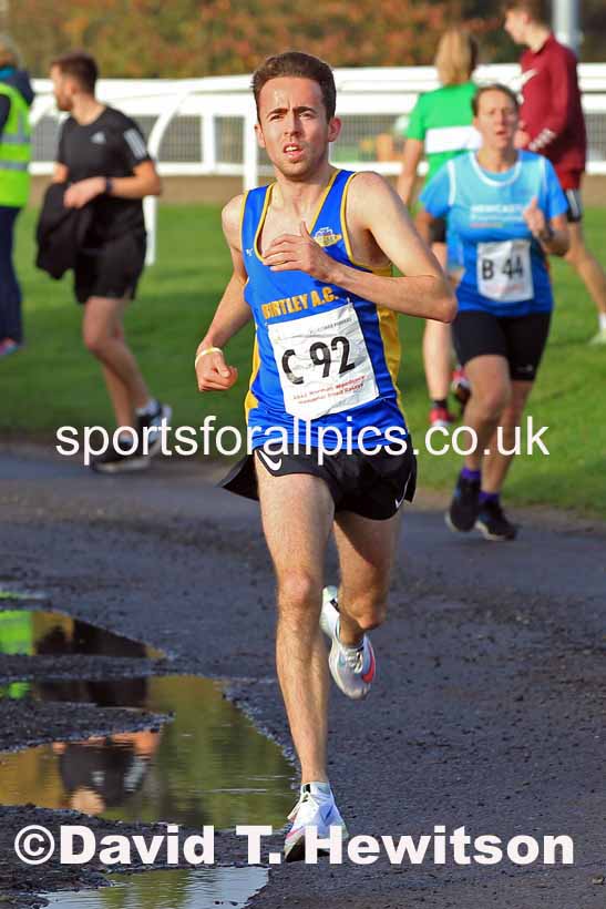 2022 Norman Woodcock Memorial Road Relays (organised by Elswick Harriers), Gosforth Park Racecourse, Newcastle.  Photo: David T. Hewitson/Sports for All Pics